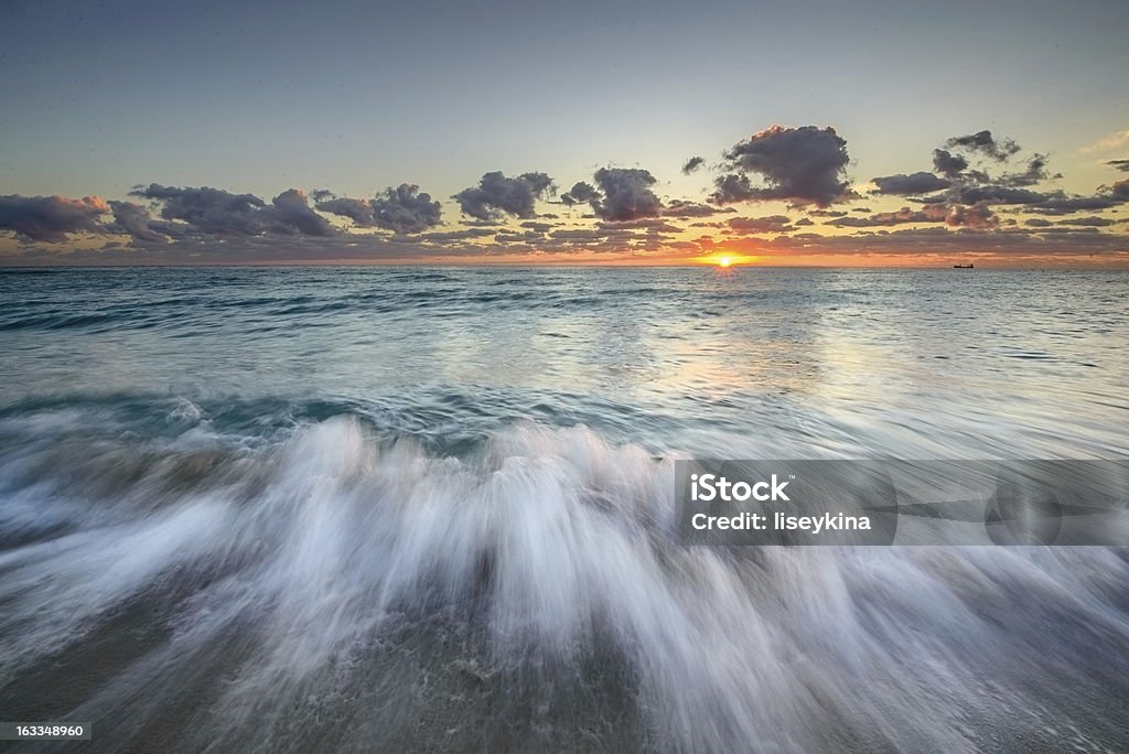Atlantic Ocean ao nascer do sol - Foto de stock de EUA royalty-free