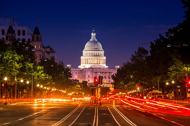 capitol da pennsylvania avenue - washington street foto e immagini stock