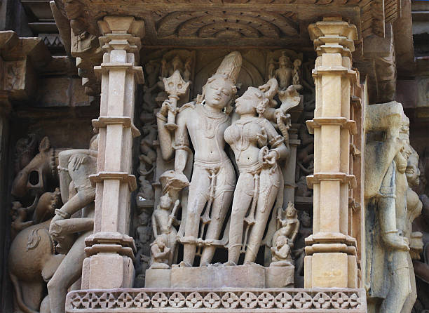 arquitectura de khajuraho temple, india - khajuraho india indian culture temple fotografías e imágenes de stock