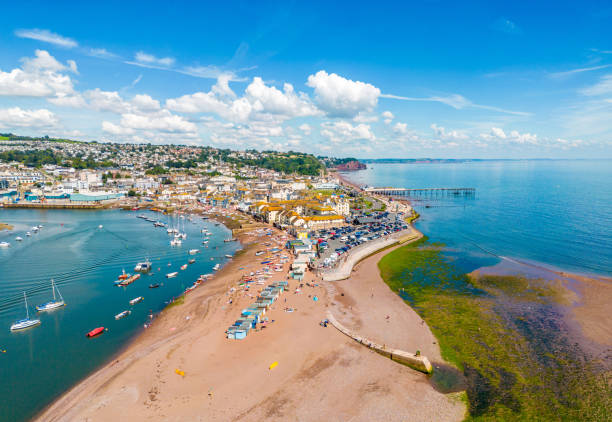 istock Beach Huts at The Point in Teignmouth 1633935658
