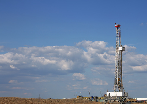 Oil drilling rig on oilfield industry