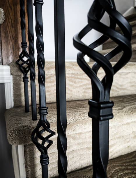 Spindles on carpeted stairs