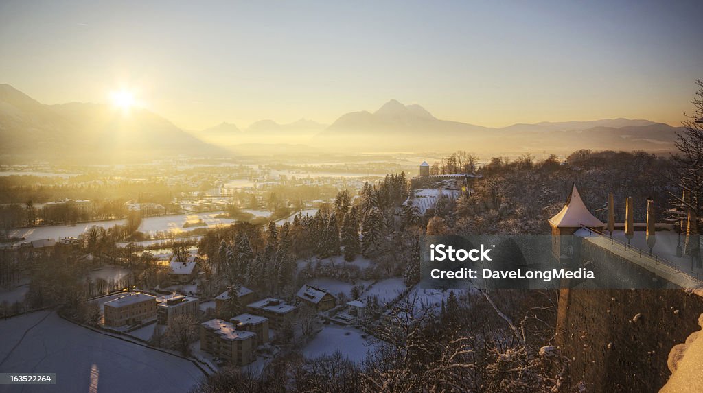 Зимний закат в Альпах - Стоковые фото Зима роялти-фри