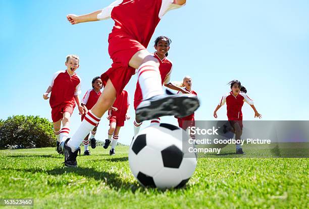 풋워크 축구에 대한 스톡 사진 및 기타 이미지 - 축구, 아이, 소녀