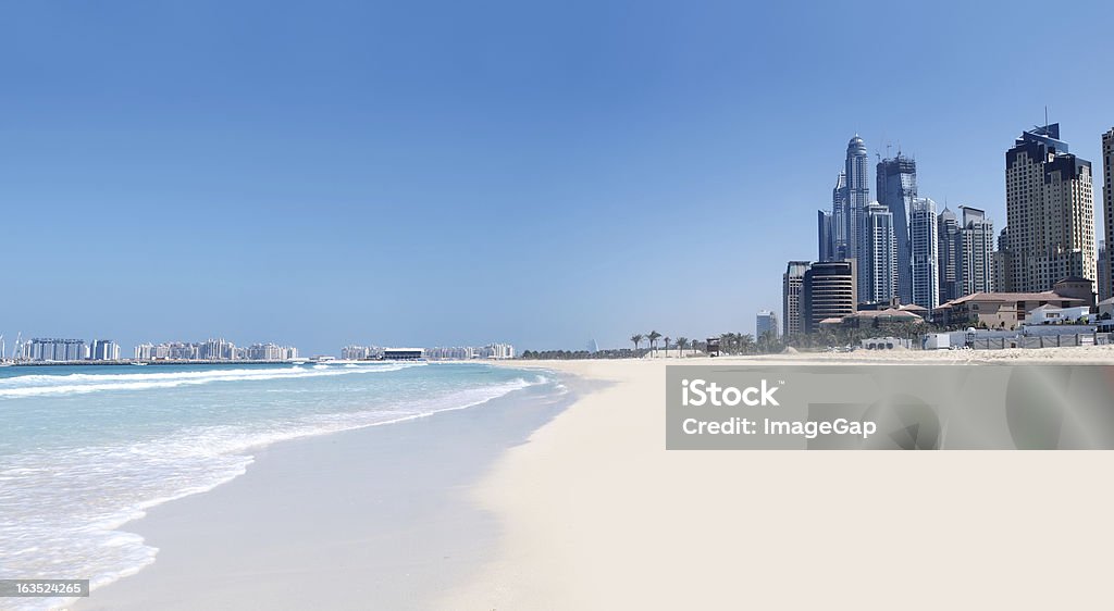 Jumeirah Beach i Krajobraz miejski - Zbiór zdjęć royalty-free (Dubaj)