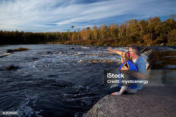 Pioggia Fiocco Di Manitoba - Fotografie stock e altre immagini di Manitoba - Manitoba, Parco Provinciale di Whiteshell, Autunno