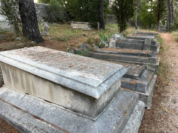 istock Old Jewish Cemetery 1635344037