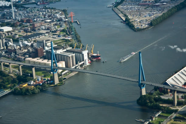 hamburger hafen - hafen containerterminal imagens e fotografias de stock