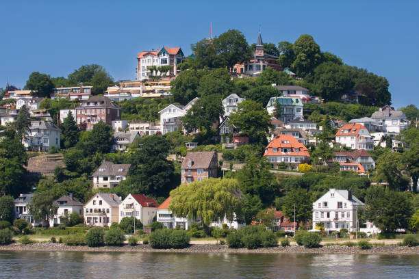 Houses on the Süllberg hill and Elbe River, Blankenese, Hamburg, Hamburg, Germany, Europe Houses on the Süllberg hill and Elbe River, Blankenese, Hamburg, Hamburg, Germany, Europe övelgönne stock pictures, royalty-free photos & images