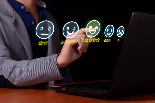 istock Men positively value the user experience in customer service. 1635739073