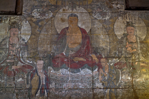 Qinglong Temple was built in the Tang dynasty and restored many times in Yuan, Ming, and Qing. The mural depicted Sakyamuni Buddha preaching with 2 Bodhisattvas and 2 Students（it is the Sutra Illustration Paintings）, which was painted in the Yuan dynasty.