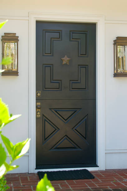 istock Quaint cottage with interesting black Dutch door 1636043779