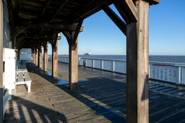 istock ‘Alte Liebe’ (‘Old Love’), famous observation deck in Cuxhaven, Germany at the river Elbe 1636232466
