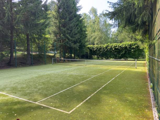 istock Tennis court with a grass surface 1636345704