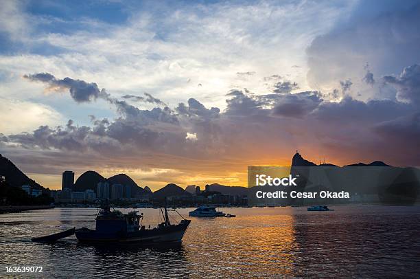 Rio De Janeiro Ao Pôr Do Sol - Fotografias de stock e mais imagens de Baía de Guanabara - Baía de Guanabara, Rio de Janeiro, Ao Ar Livre