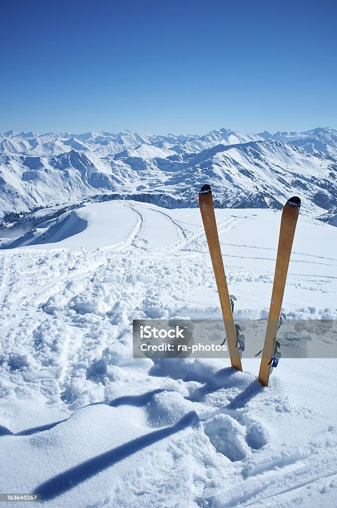 Sciare sulle Alpi austriache - Foto stock royalty-free di Alpi