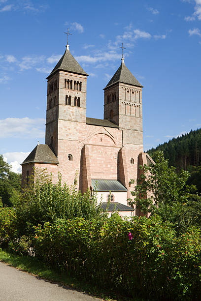 a igreja de st leger na abadia de murbach, frança - murbach imagens e fotografias de stock