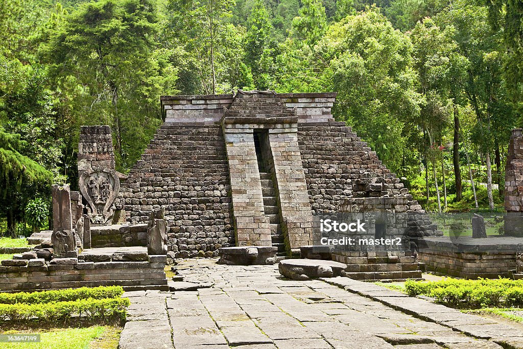 Antiga Erótico Candi Sukuh-Templo Hindu em Java, Indonésia - Royalty-free Ilha Foto de stock