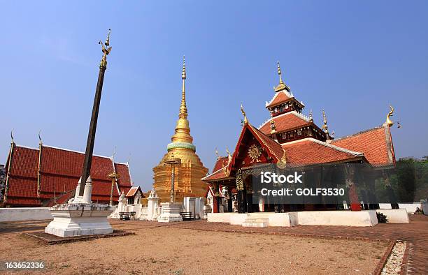 Wat Pong Sanook Nua - Fotografie stock e altre immagini di Antico - Condizione - Antico - Condizione, Architettura, Asia