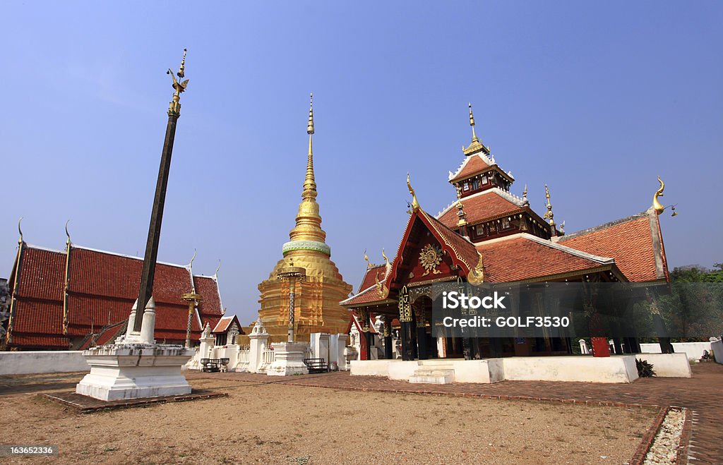 Wat ponga Sanook Nua. - Zbiór zdjęć royalty-free (Architektura)