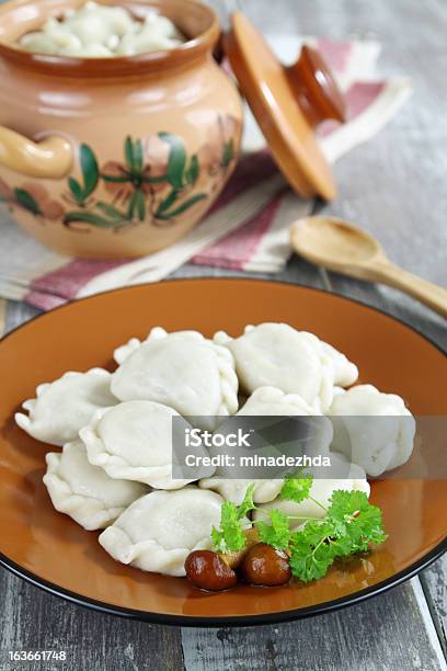 만두 감자 버섯 감자 요리에 대한 스톡 사진 및 기타 이미지 - 감자 요리, 건강한 식생활, 그릇