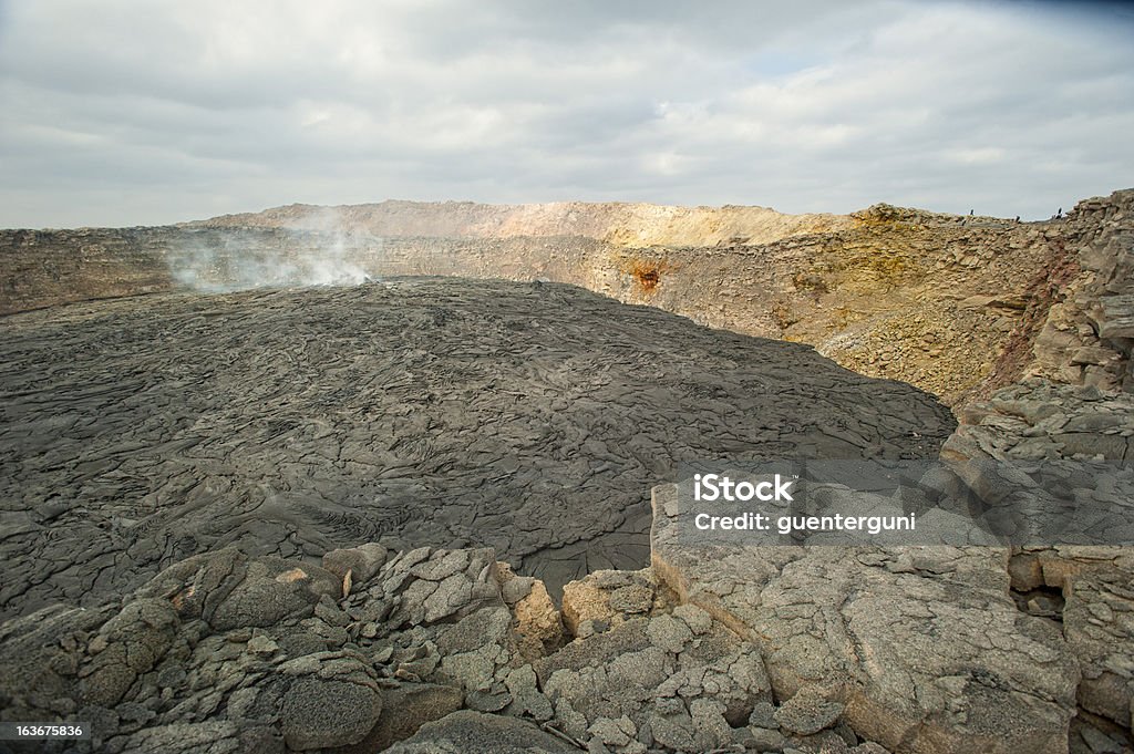 2 つ目の Erta エール火山クレーター、エチオピア - アフリカの角のロイヤリティフリーストックフォト