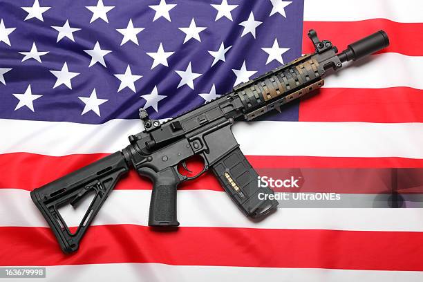 American Arma Foto de stock y más banco de imágenes de Rifle - Rifle, AR-15, Arma