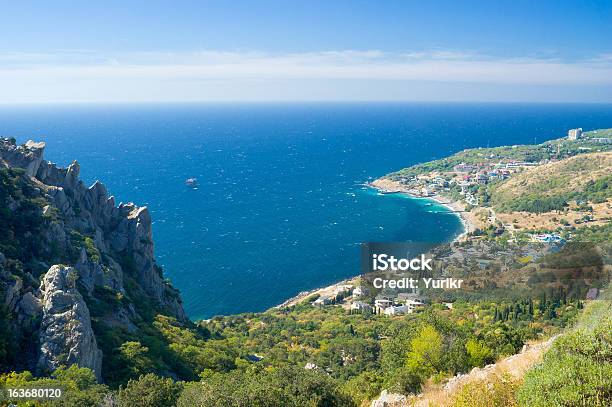 Пейзаж С Blue Bay Недалеко От Simeiz Город Крым Украина — стоковые фотографии и другие картинки Без людей