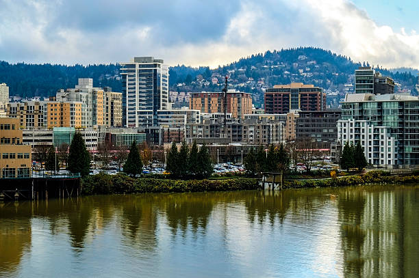 istock View of Portland, Oregon 163684485