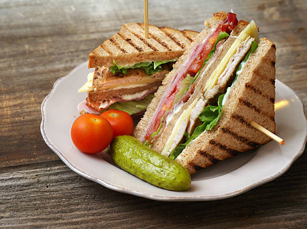 club sandwich - portion turkey sandwich close up foto e immagini stock