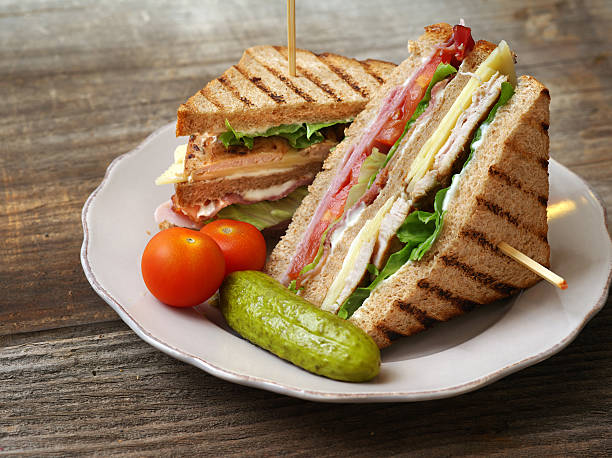 kanapka klubowa - portion turkey sandwich close up zdjęcia i obrazy z banku zdjęć