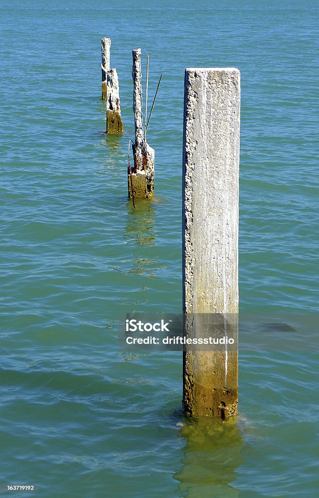 Betão pilings águas na Flórida - Royalty-free Apodrecer Foto de stock