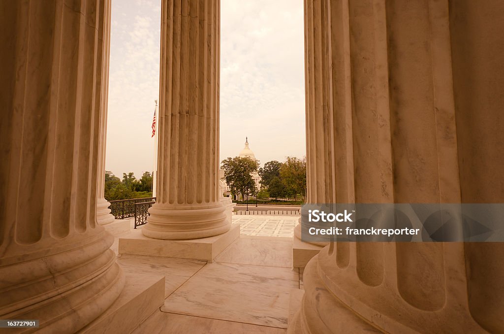 El Tribunal Supremo de los Estados Unidos y del edificio del Capitolio de Washington DC - Foto de stock de Washington DC libre de derechos