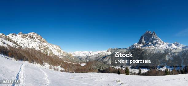 Midi Dossau Stockfoto und mehr Bilder von Berg - Berg, Berggipfel, Blau