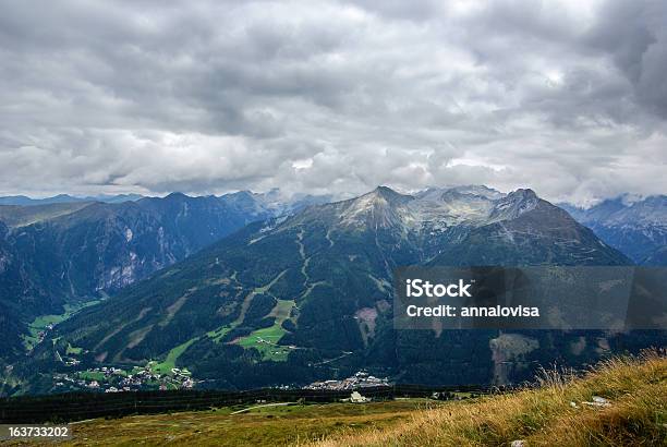 Photo libre de droit de Mountain Valley banque d'images et plus d'images libres de droit de Alpes européennes - Alpes européennes, Automne, Autriche