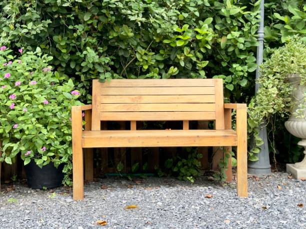 istock garden chair 1637363427