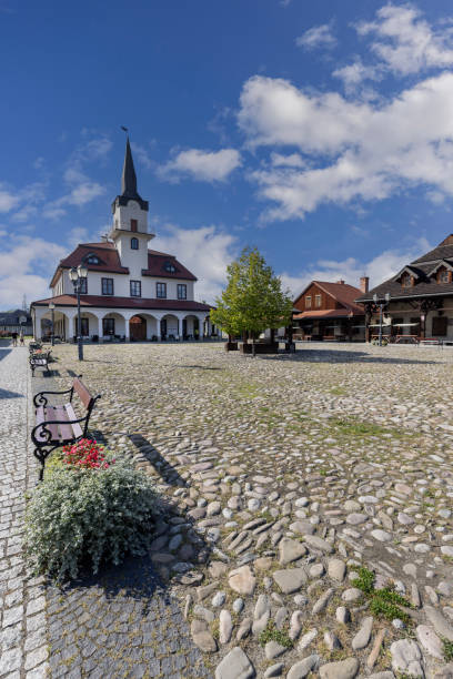 reconstruction of galician small town from the turn of the 19th and 20th centuries, sadecki ethnographic park, nowy sacz, poland - nowy sacz imagens e fotografias de stock