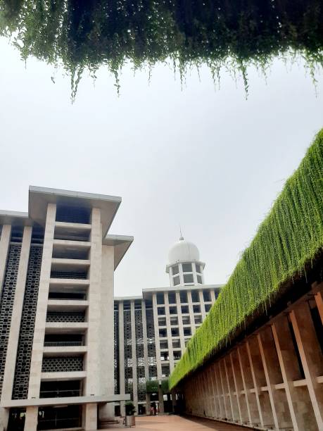 istock The Istiqlal mosque 1637418824