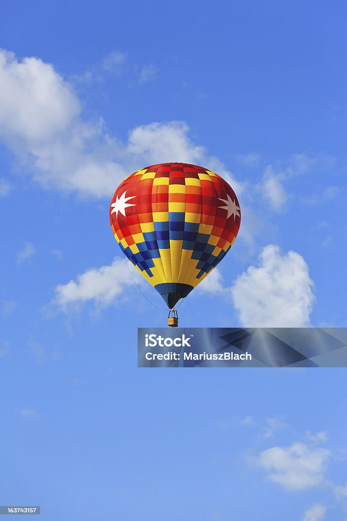 hot air balloon - Стоковые фото Вертикальный роялти-фри