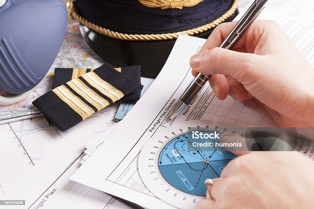 Flugzeug pilot Füllung im Flug planen - Lizenzfrei Pilot Stock-Foto