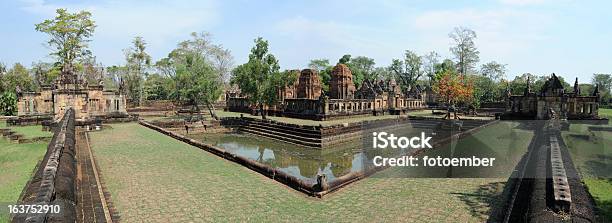 Photo libre de droit de Le Site Archéologique De Prasat Muang Tam banque d'images et plus d'images libres de droit de Buriram - Buriram, Hindouisme, Histoire