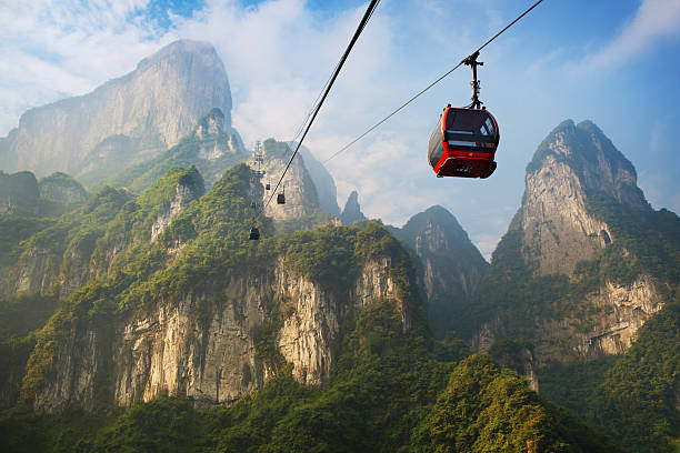 Tianmenshan Landscapes Shot taken at Tianmenshan, China overhead cable car stock pictures, royalty-free photos & images