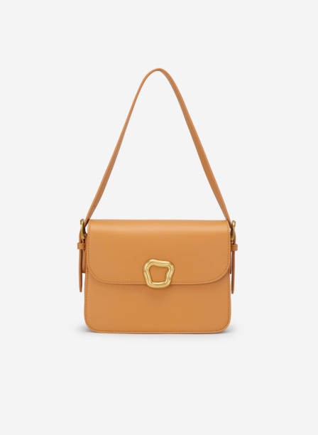 istock women's handbags 1637595406