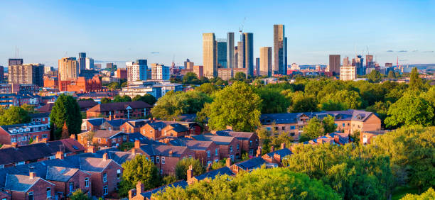 istock Boat and the city 1638242824