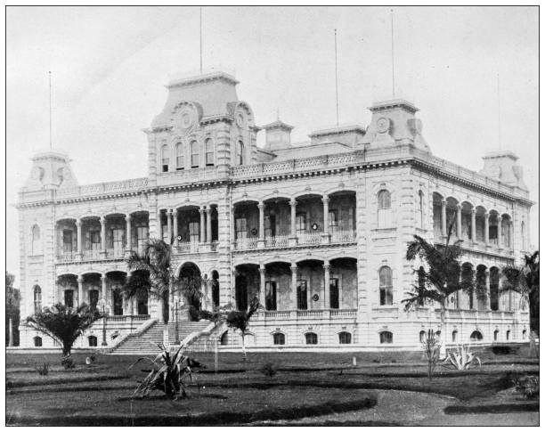 istock Hawaii, antique photo: Government building 1638374326