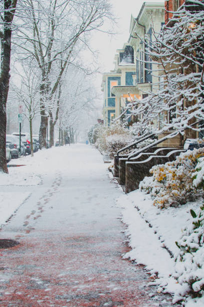 istock City Sidewalk in Winter 1638466605