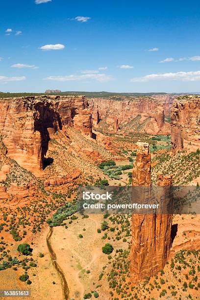 Spider Rock Canyon De Chelly Monumento Nacional Foto de stock y más banco de imágenes de Aire libre - Aire libre, Arenisca, Arenisca Navajo