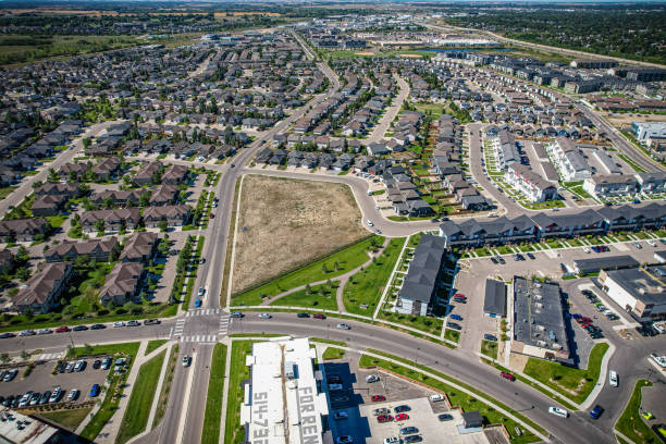 istock Stonebridge Aerial in Saskatoon 1638530390