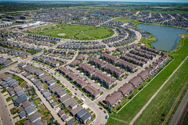 istock Stonebridge Aerial in Saskatoon 1638530411