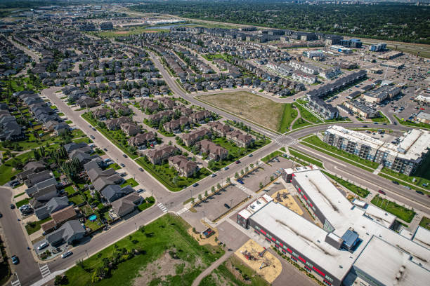 istock Stonebridge Aerial in Saskatoon 1638533630